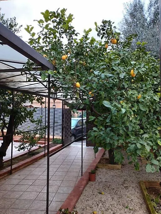 La Casetta Dei Limoni Palermo 0*,  Italy
